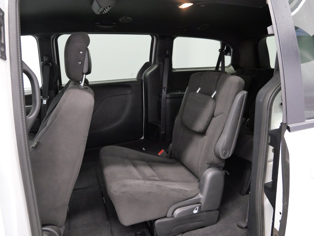 Thumbnail: 2015 Dodge Grand Caravan - 10