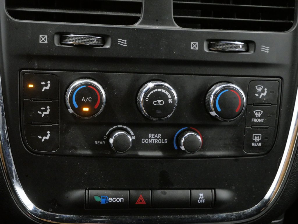 Thumbnail: 2015 Dodge Grand Caravan - 24
