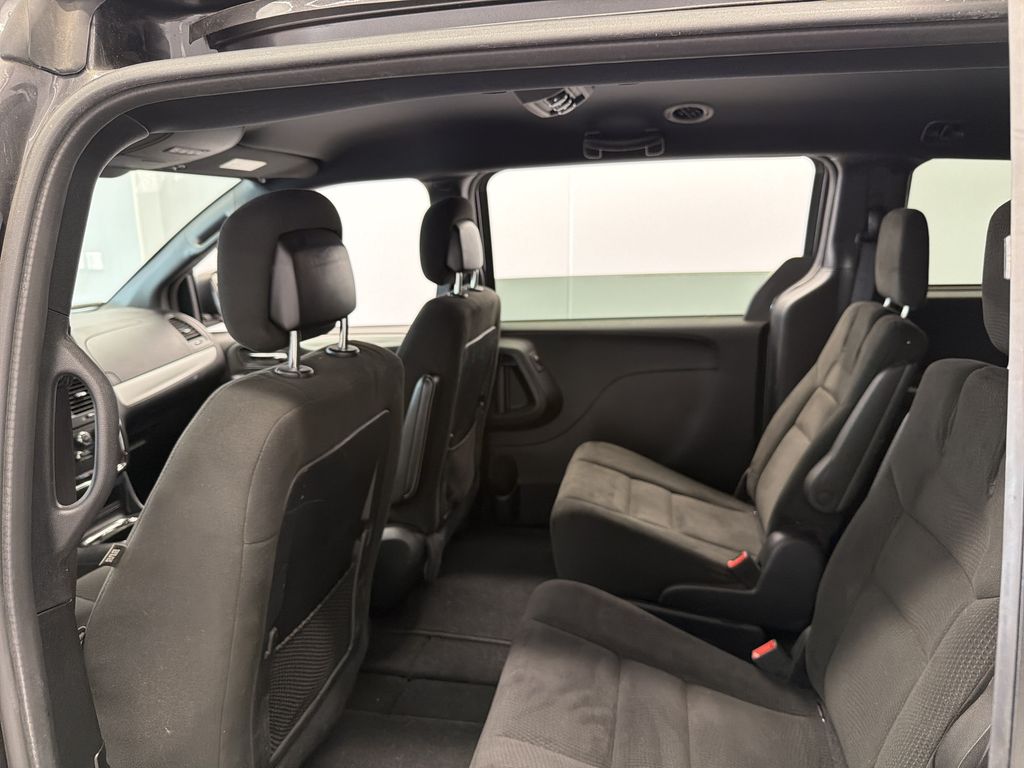 Thumbnail: 2015 Dodge Grand Caravan - 20