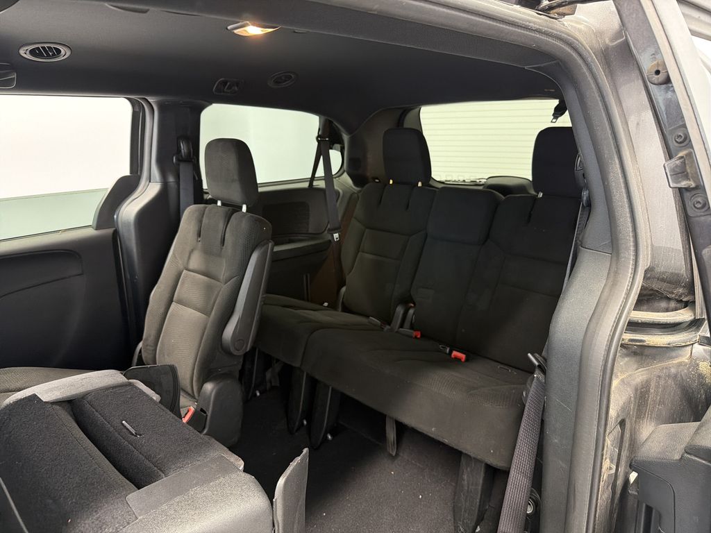 Thumbnail: 2015 Dodge Grand Caravan - 21