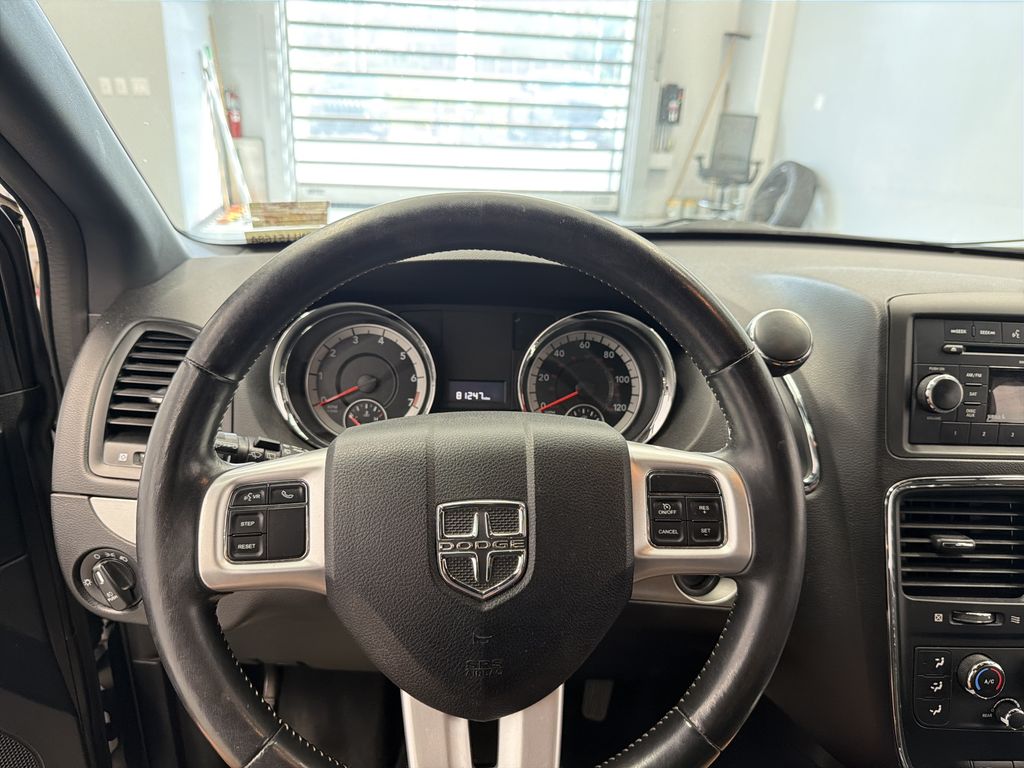 Thumbnail: 2015 Dodge Grand Caravan - 12