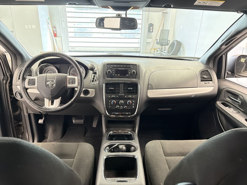 Thumbnail: 2015 Dodge Grand Caravan - 8