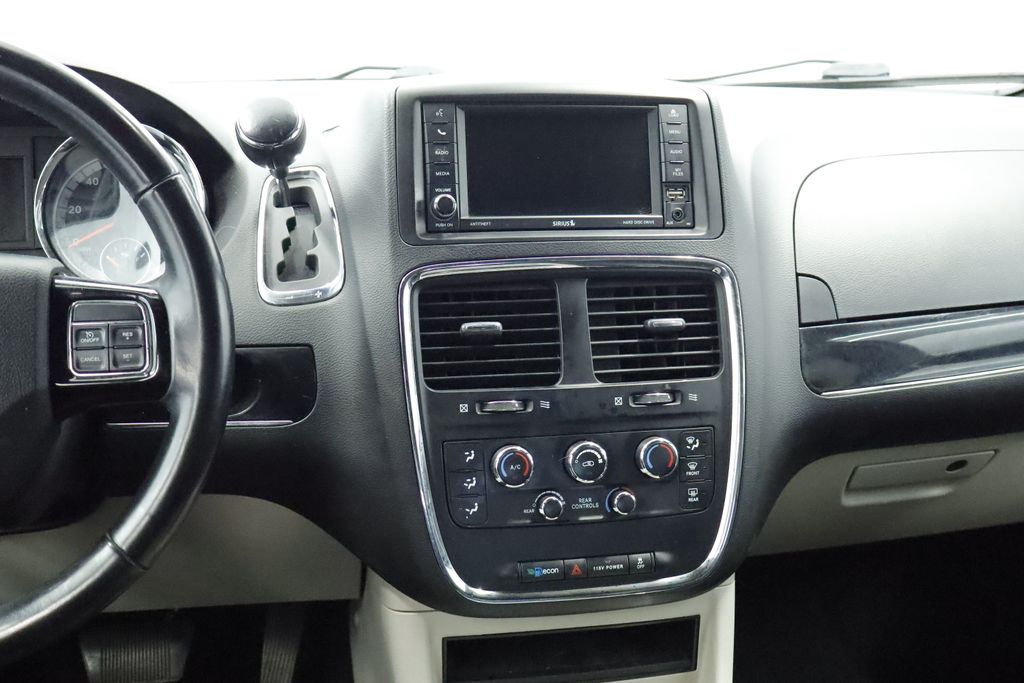 Thumbnail: 2018 Dodge Grand Caravan - 13