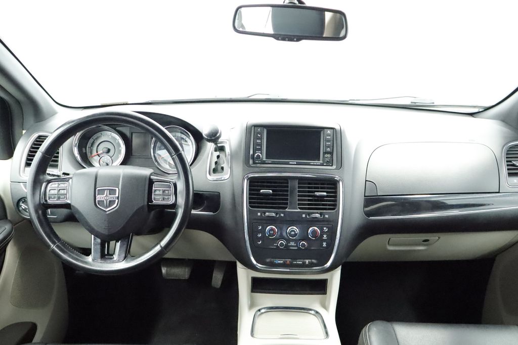 Thumbnail: 2018 Dodge Grand Caravan - 2