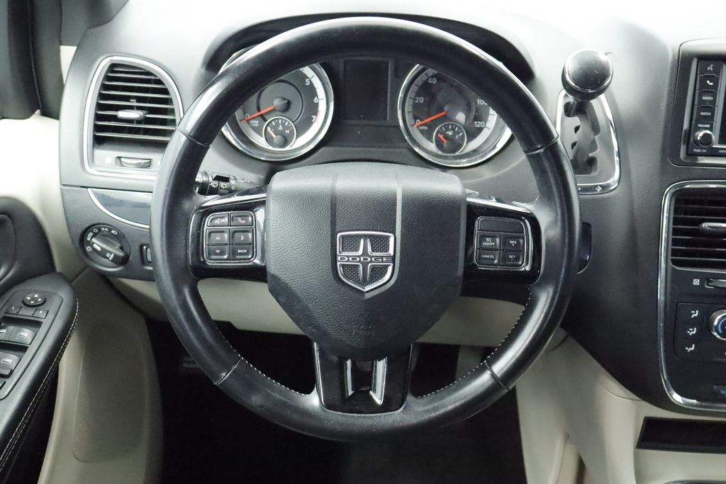 Thumbnail: 2018 Dodge Grand Caravan - 9