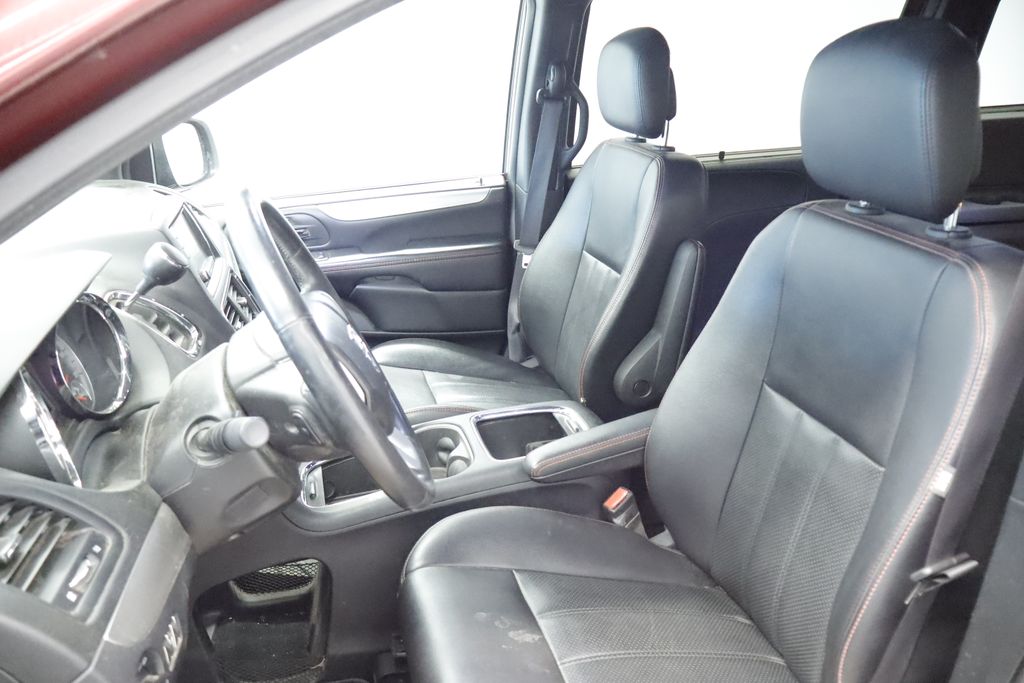 Thumbnail: 2019 Dodge Grand Caravan - 7
