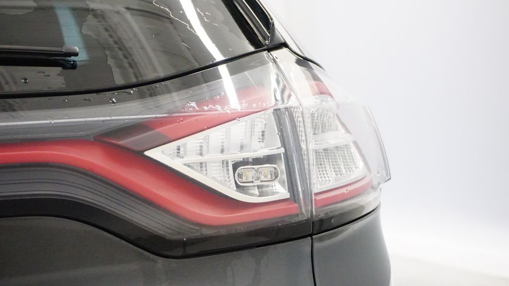 Thumbnail: 2018 Ford Edge - 23