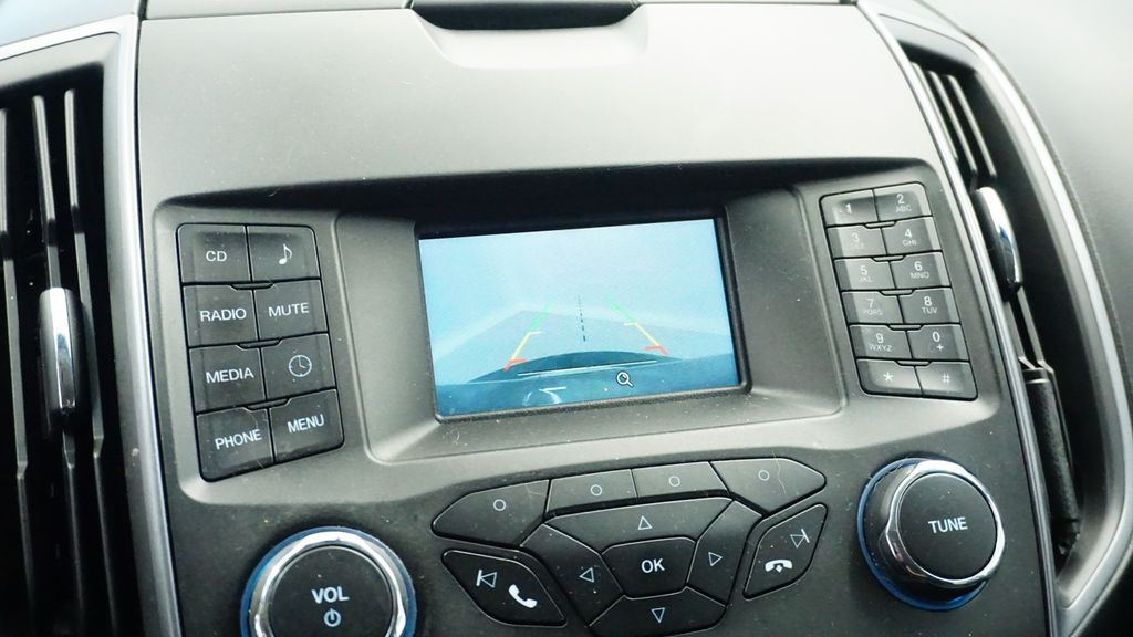 Thumbnail: 2018 Ford Edge - 31