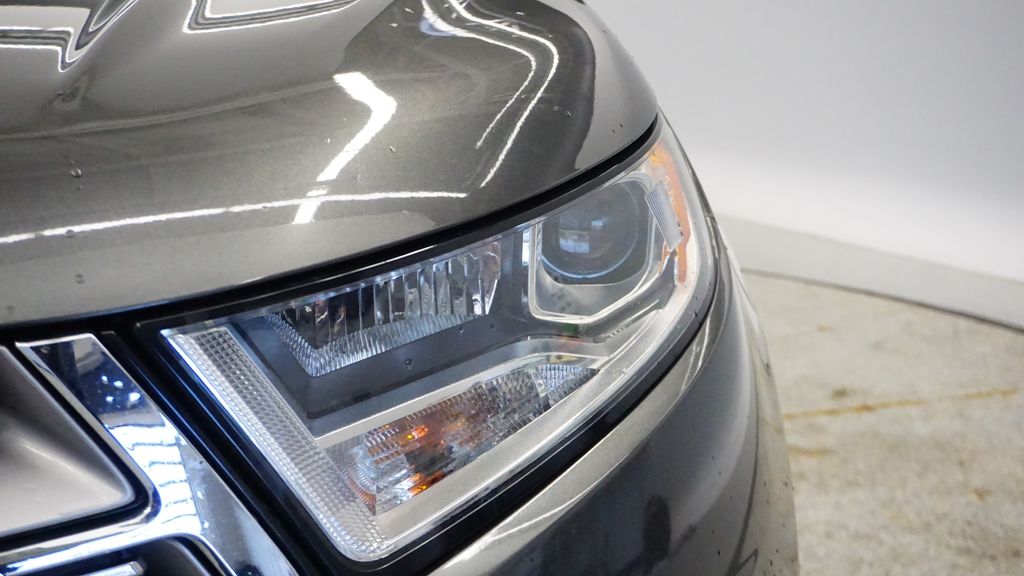 Thumbnail: 2018 Ford Edge - 22