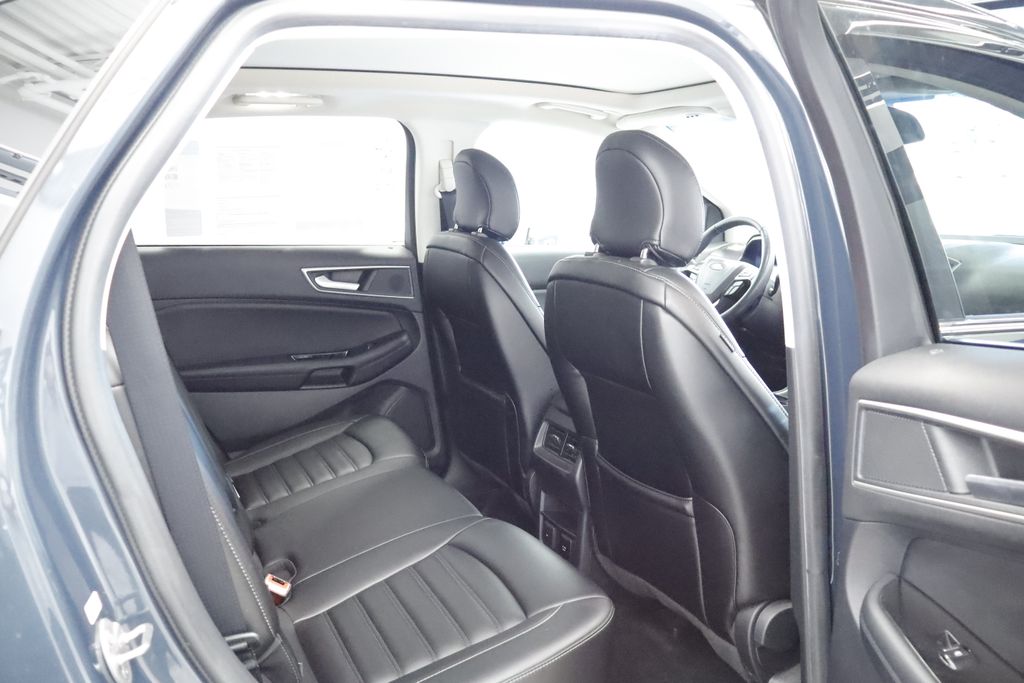 Thumbnail: 2019 Ford Edge - 12