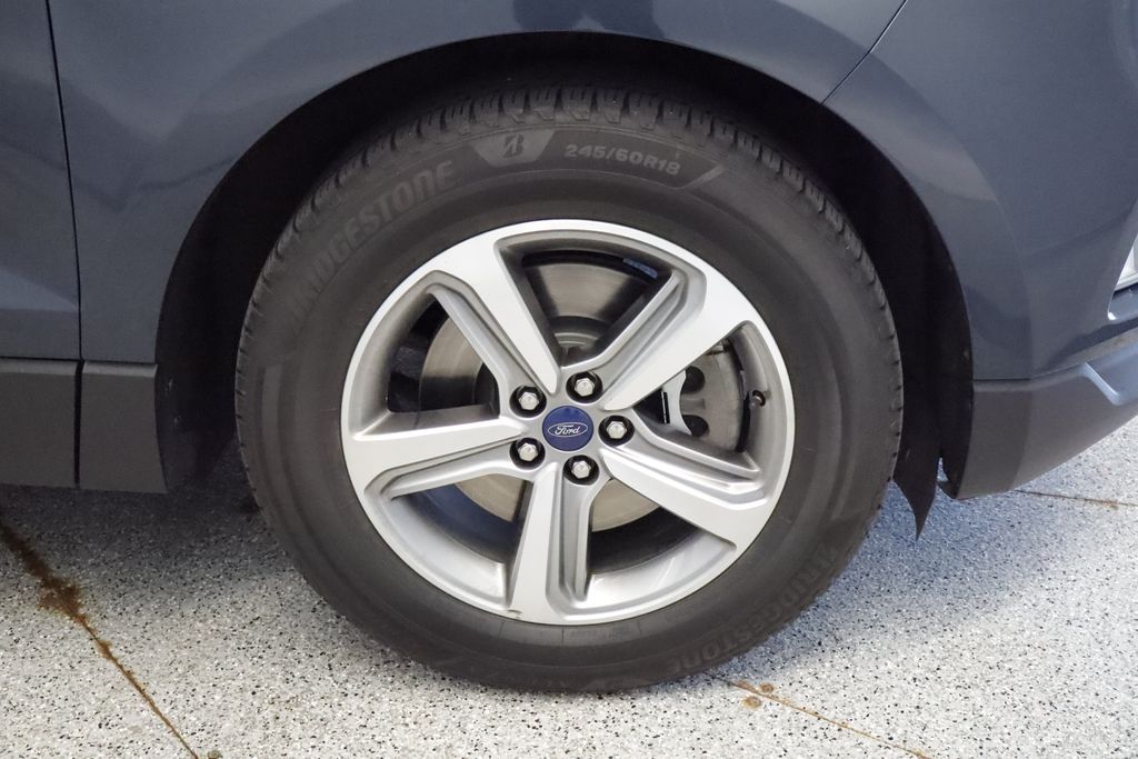Thumbnail: 2019 Ford Edge - 8