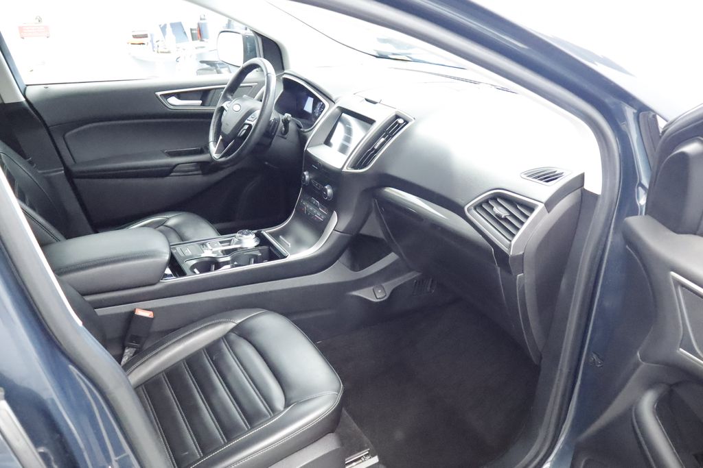 Thumbnail: 2019 Ford Edge - 13