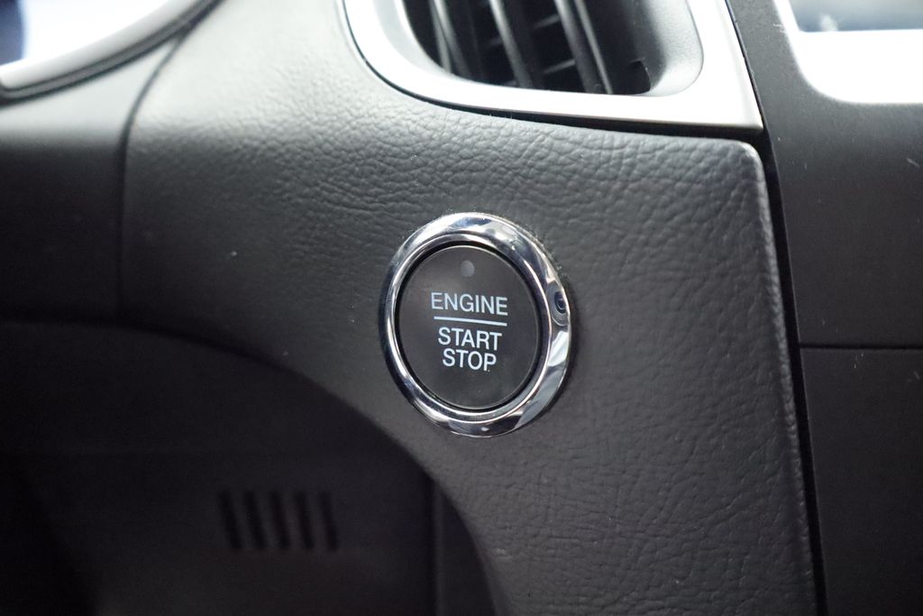 Thumbnail: 2019 Ford Edge - 23