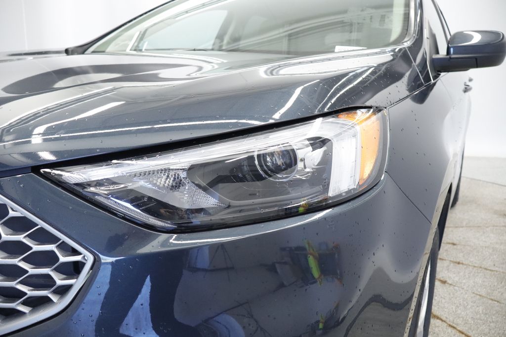 Thumbnail: 2023 Ford Edge - 20