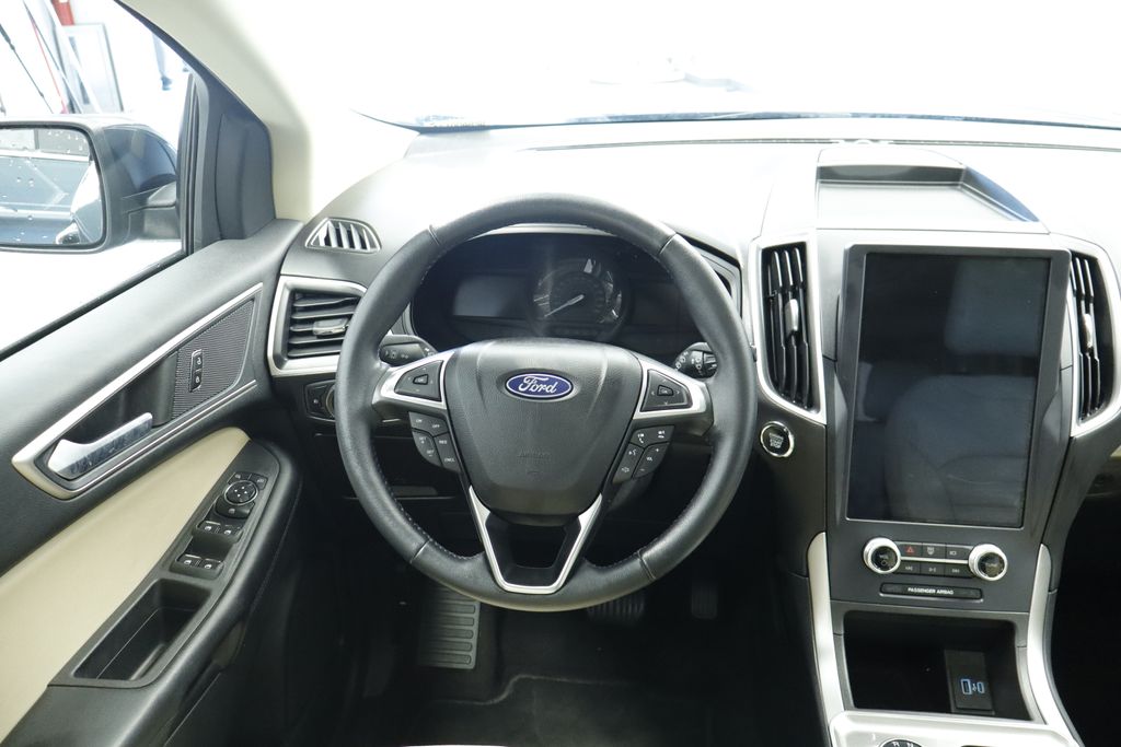 Thumbnail: 2023 Ford Edge - 9
