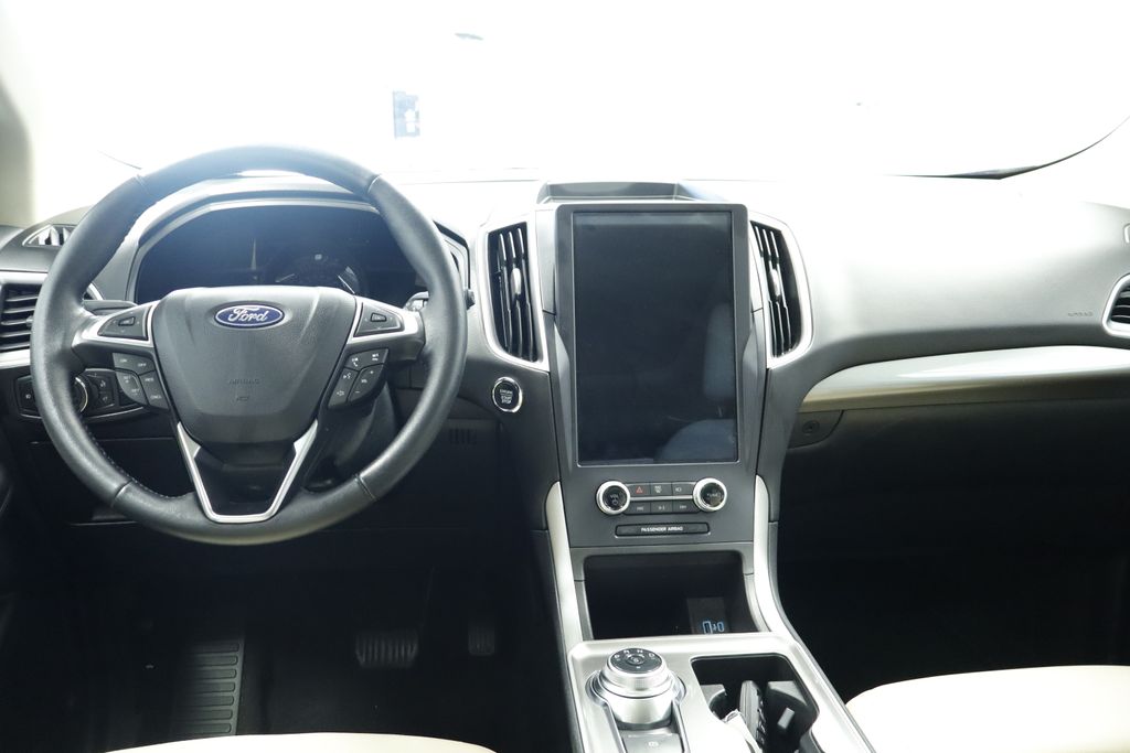 Thumbnail: 2023 Ford Edge - 2