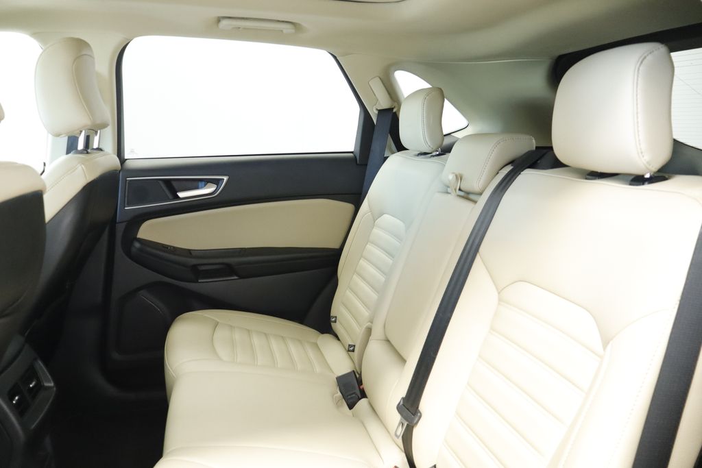 Thumbnail: 2023 Ford Edge - 24
