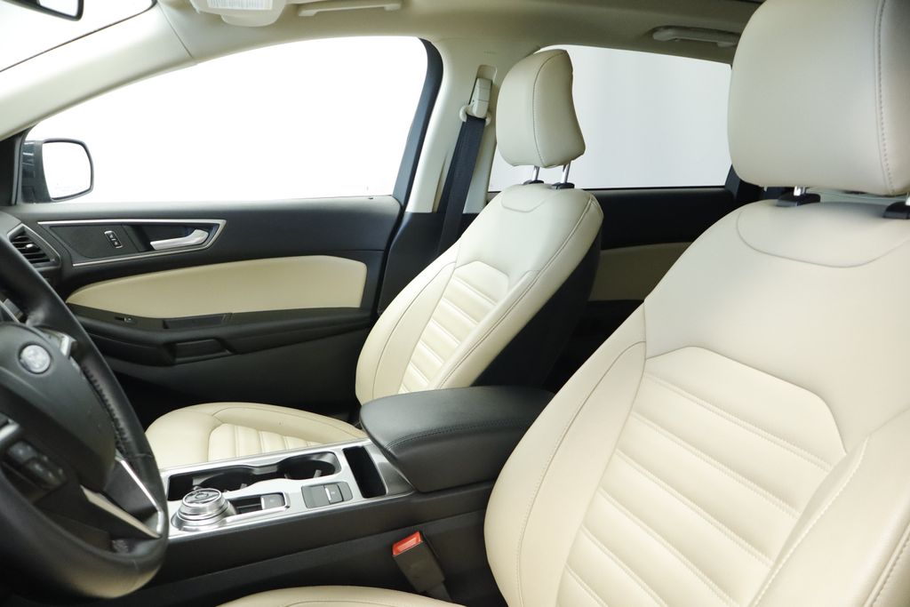 Thumbnail: 2023 Ford Edge - 10