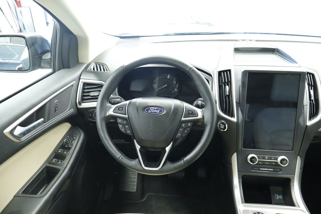 Thumbnail: 2023 Ford Edge - 9