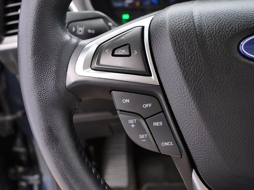 Thumbnail: 2023 Ford Edge - 22