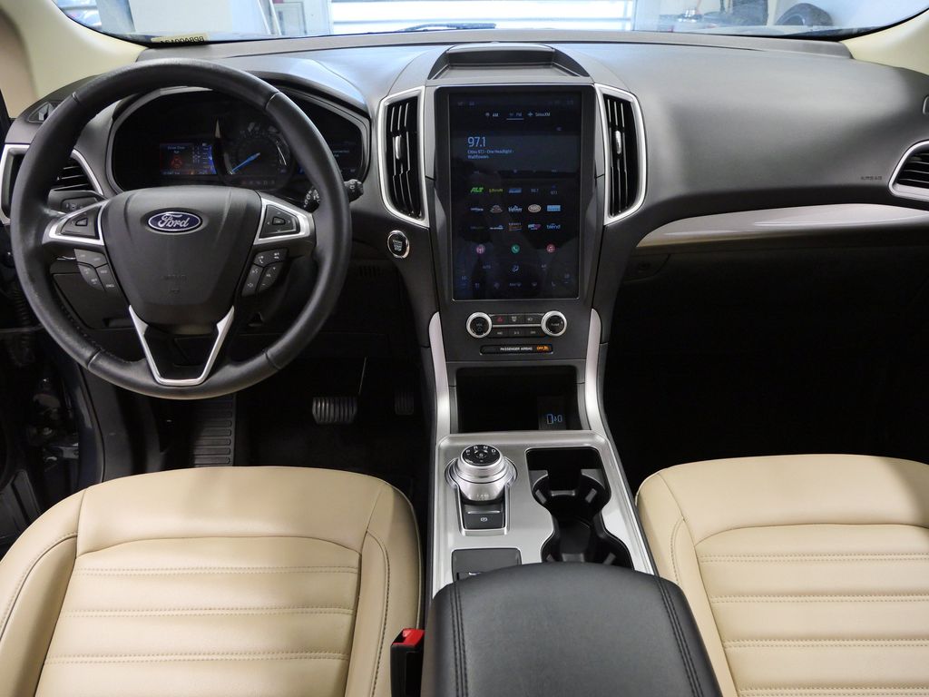 Thumbnail: 2023 Ford Edge - 2