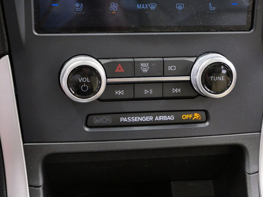 Thumbnail: 2023 Ford Edge - 25
