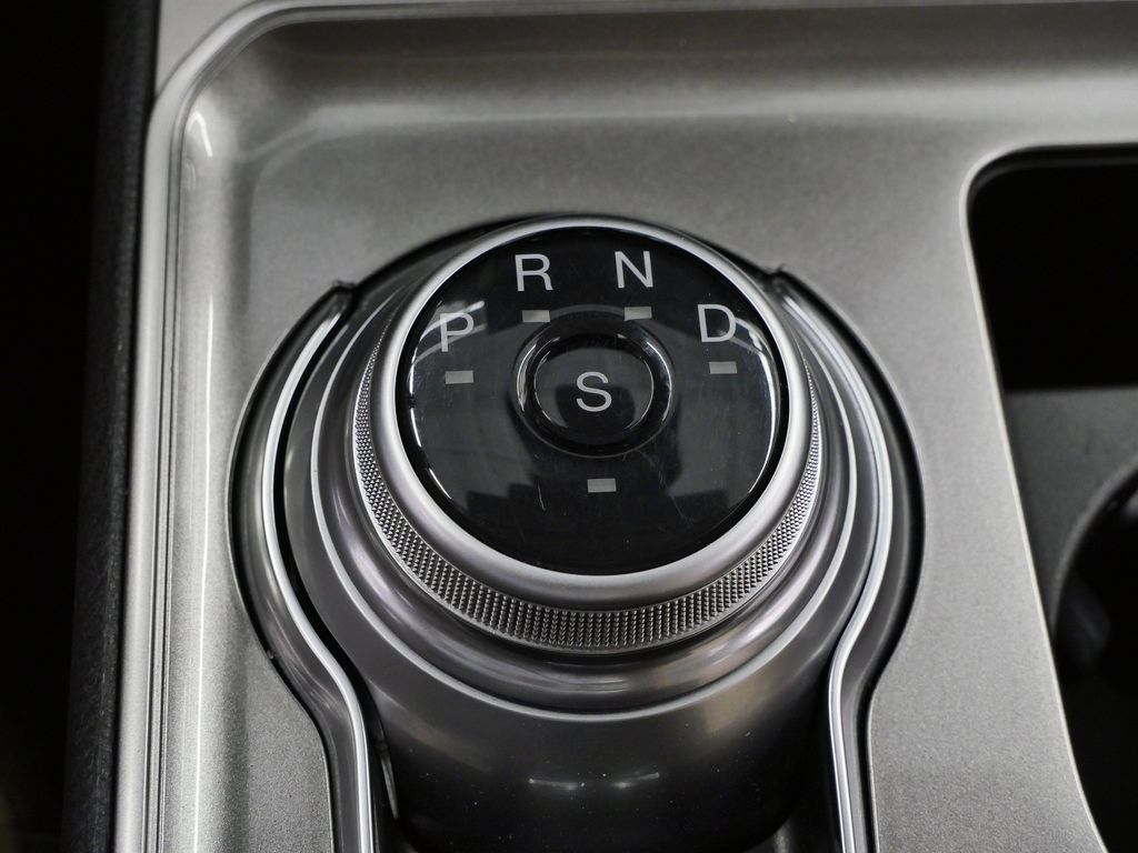 Thumbnail: 2023 Ford Edge - 24