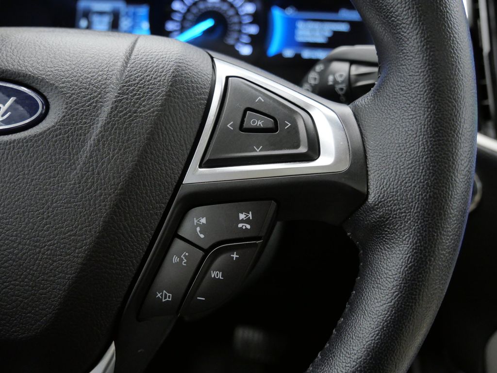 Thumbnail: 2023 Ford Edge - 22