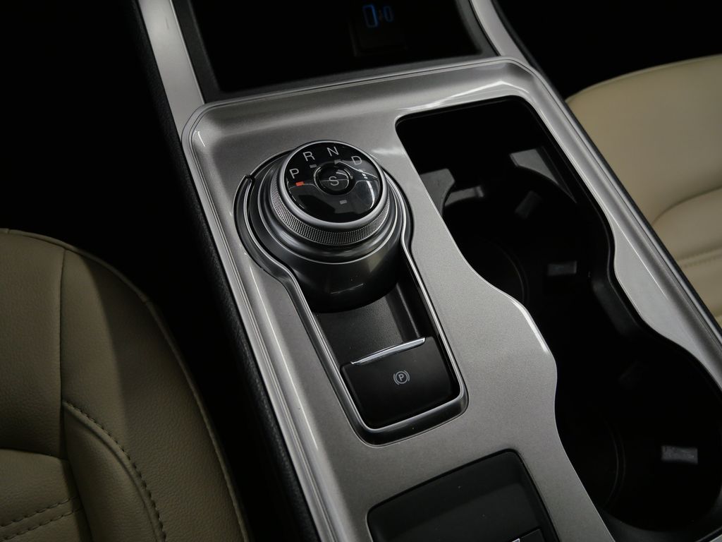 Thumbnail: 2023 Ford Edge - 25
