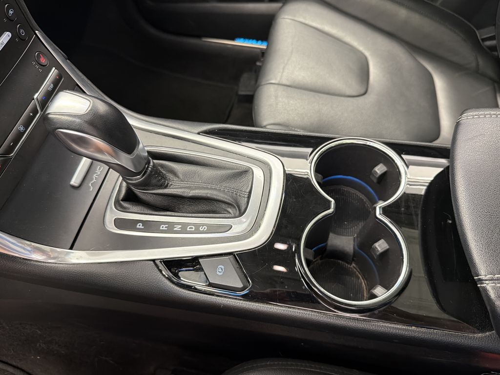 Thumbnail: 2017 Ford Edge - 14