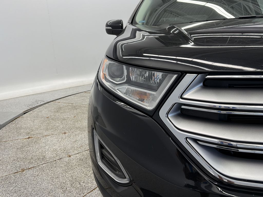 Thumbnail: 2017 Ford Edge - 6