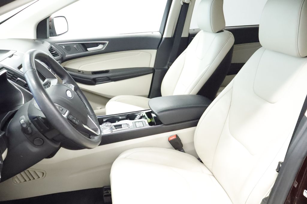 Thumbnail: 2020 Ford Edge - 9
