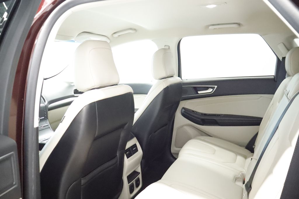 Thumbnail: 2020 Ford Edge - 10