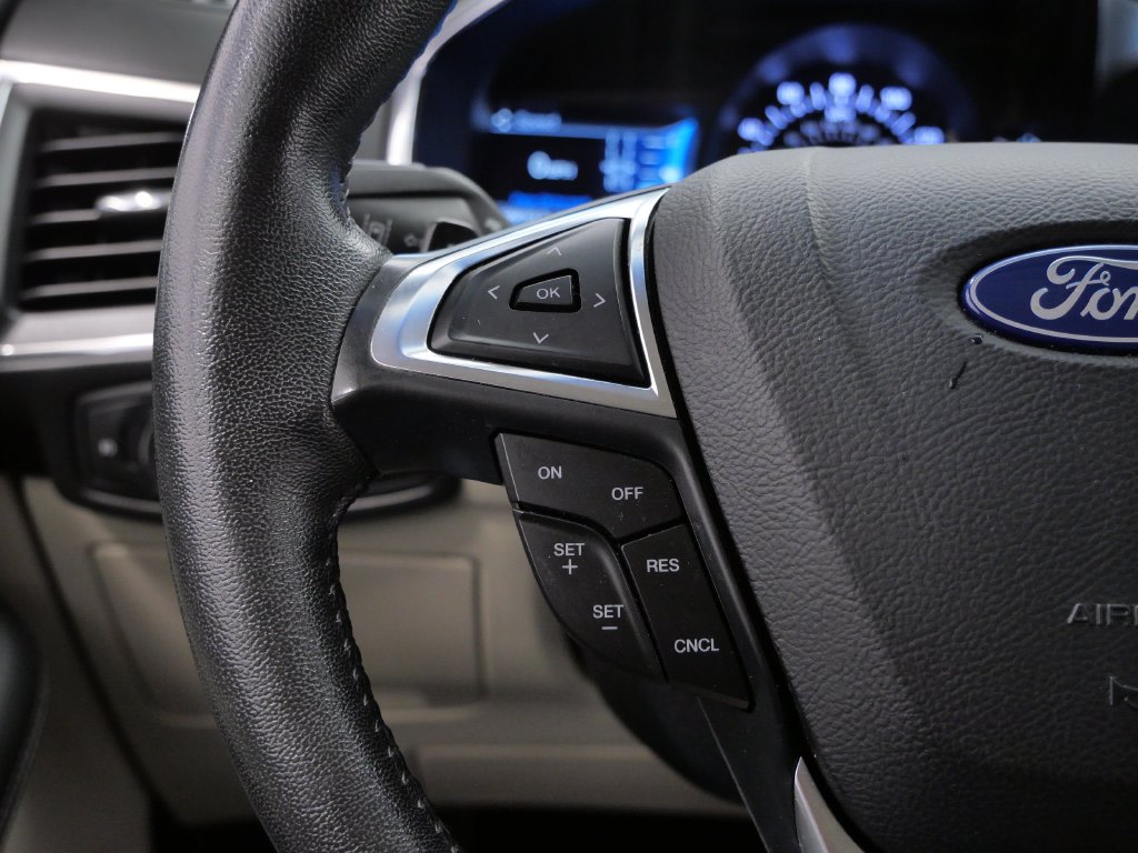 Thumbnail: 2019 Ford Edge - 21
