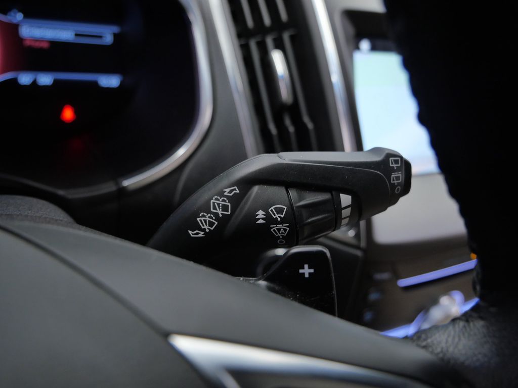 Thumbnail: 2019 Ford Edge - 11