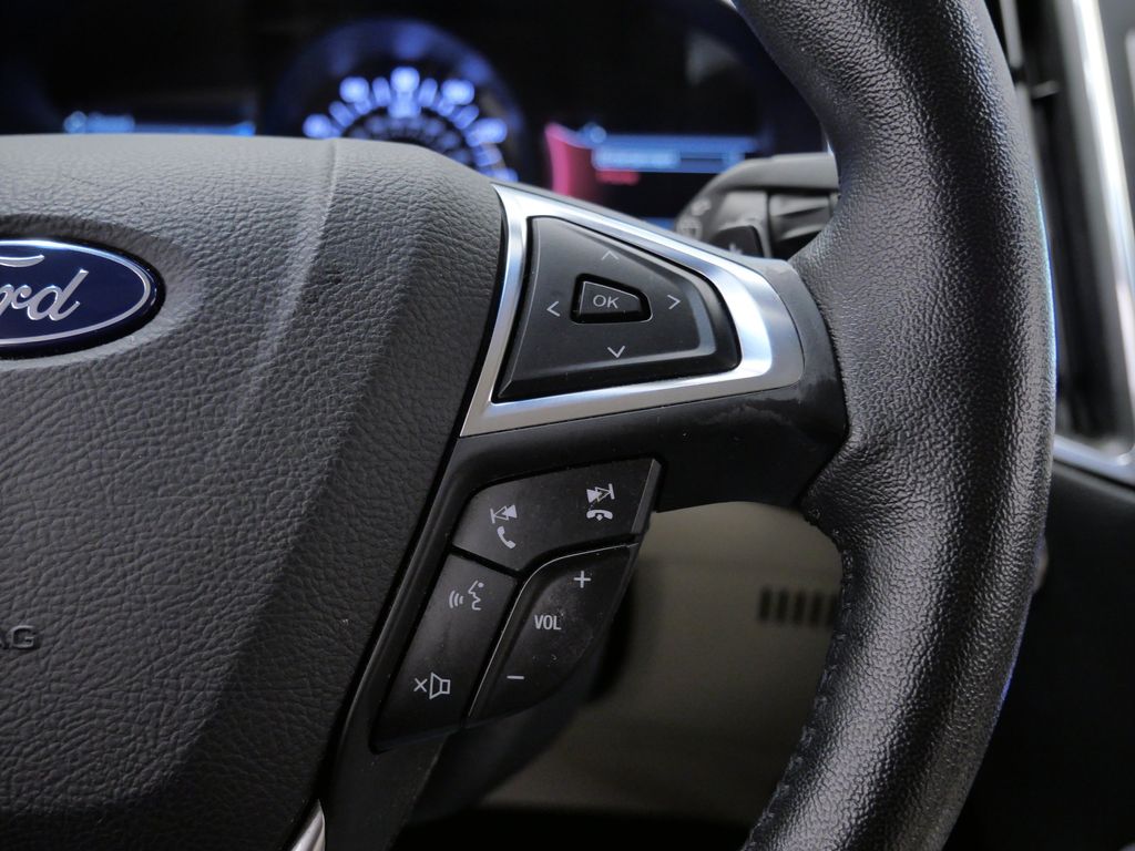Thumbnail: 2019 Ford Edge - 22