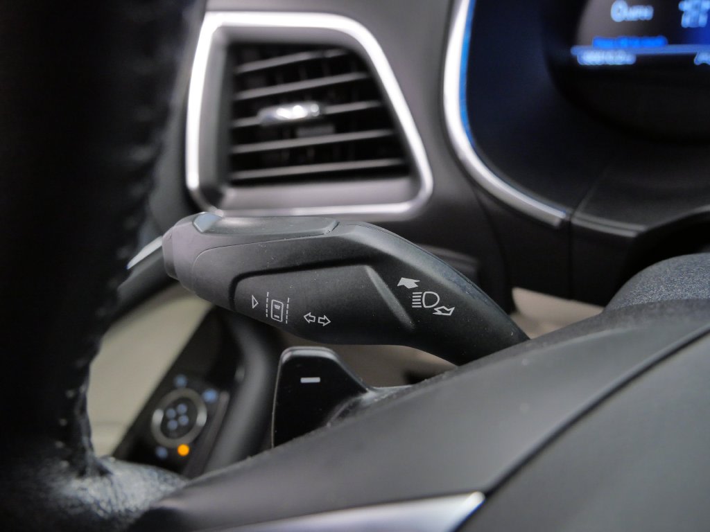 Thumbnail: 2019 Ford Edge - 23
