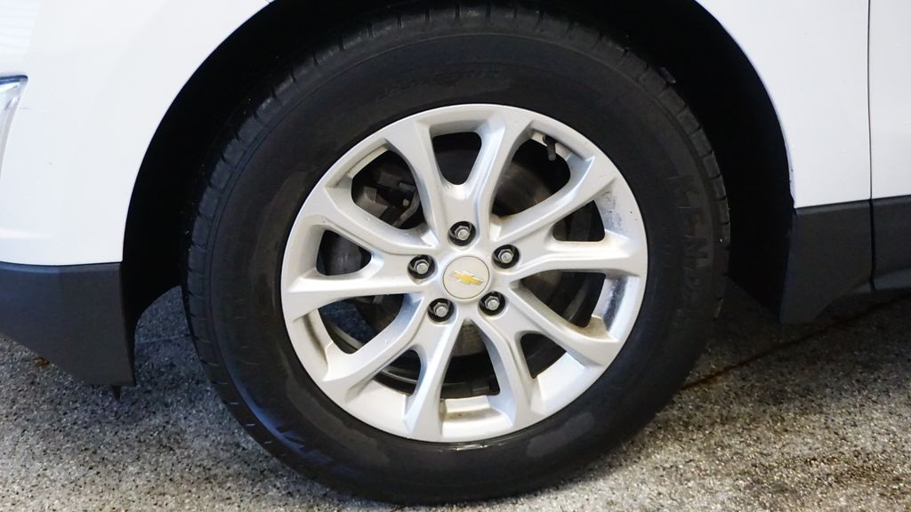 Thumbnail: 2019 Chevrolet Equinox - 8