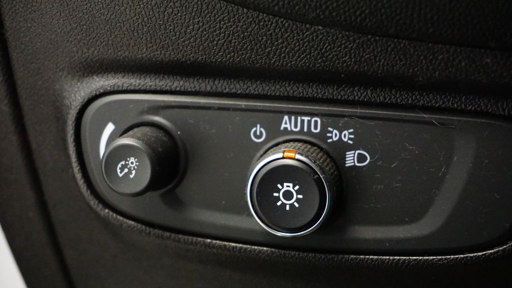 Thumbnail: 2019 Chevrolet Equinox - 27