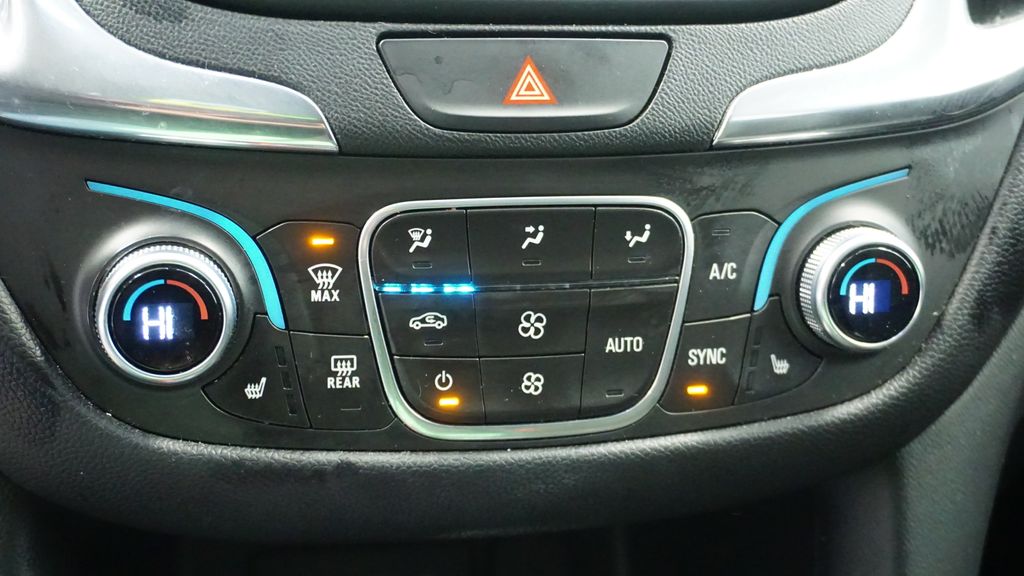 Thumbnail: 2019 Chevrolet Equinox - 28