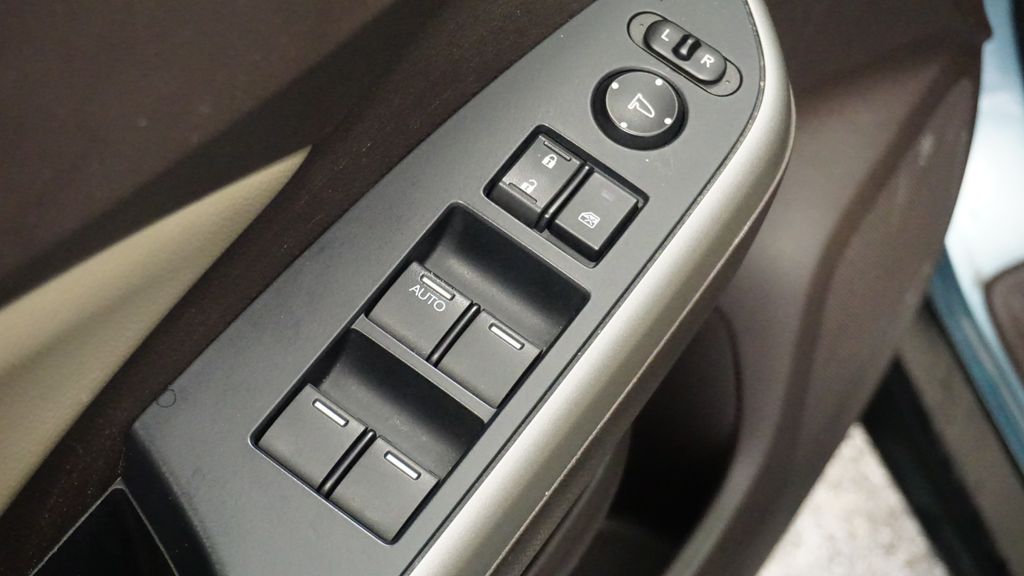 Thumbnail: 2014 Honda CR-V - 24