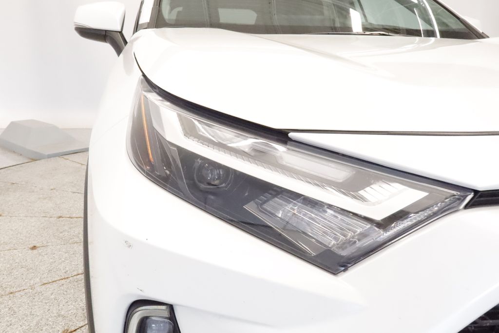 Thumbnail: 2025 Toyota RAV4 - 18