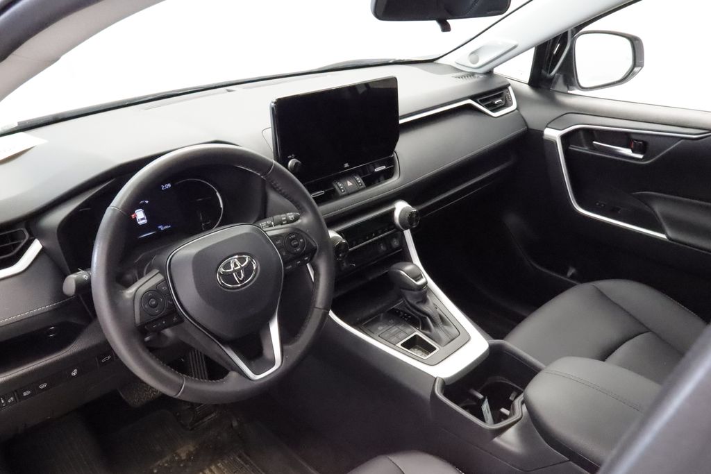 Thumbnail: 2025 Toyota RAV4 - 2