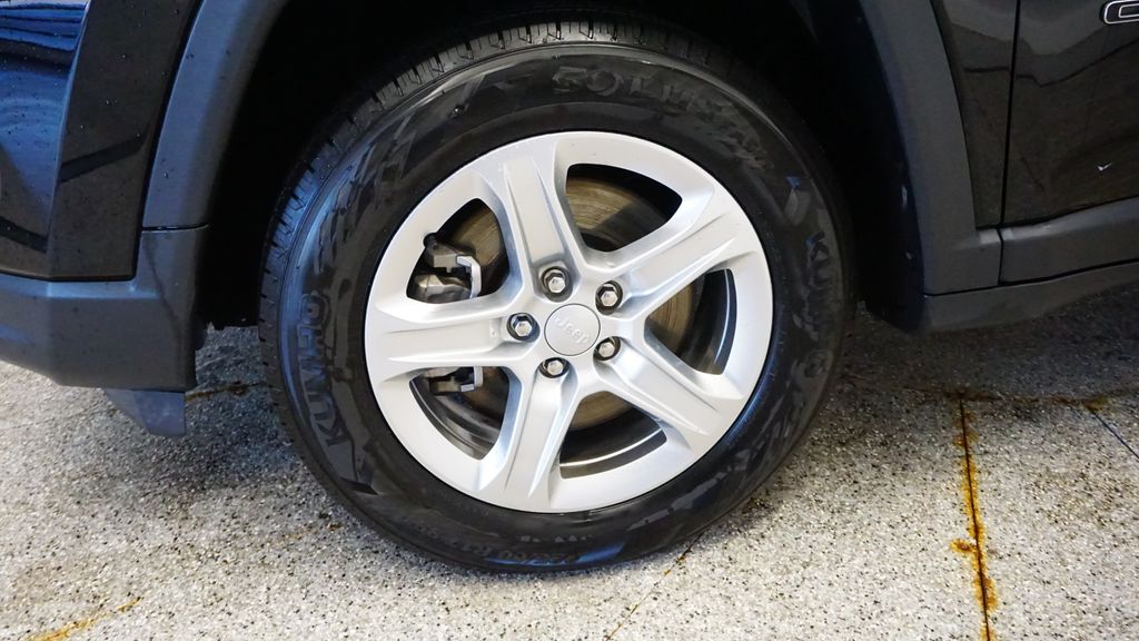 Thumbnail: 2023 Jeep Compass - 7