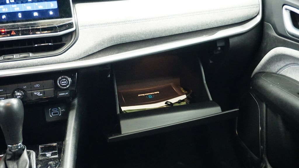 Thumbnail: 2023 Jeep Compass - 25