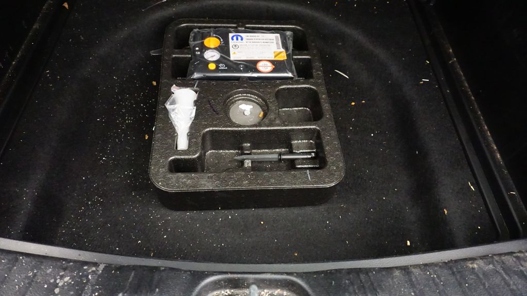 Thumbnail: 2023 Jeep Compass - 13