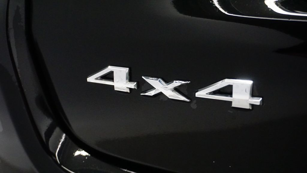 Thumbnail: 2023 Jeep Compass - 23