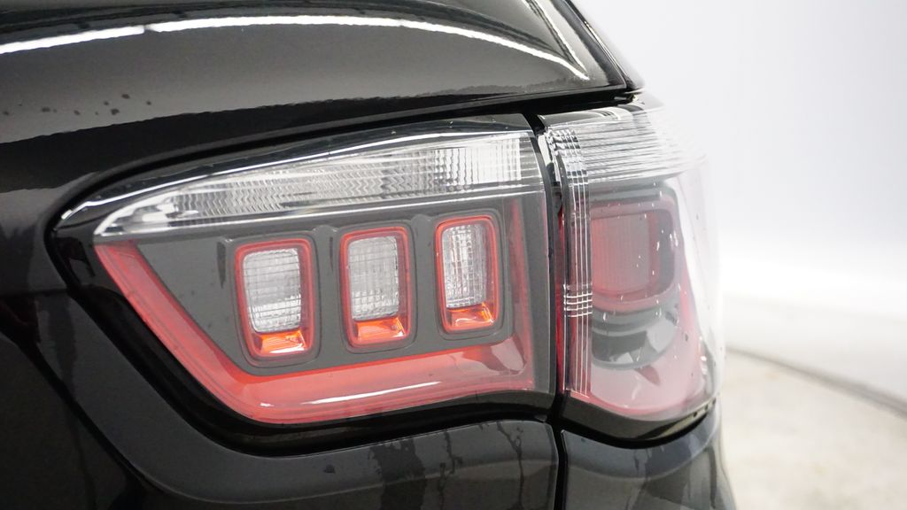 Thumbnail: 2023 Jeep Compass - 21