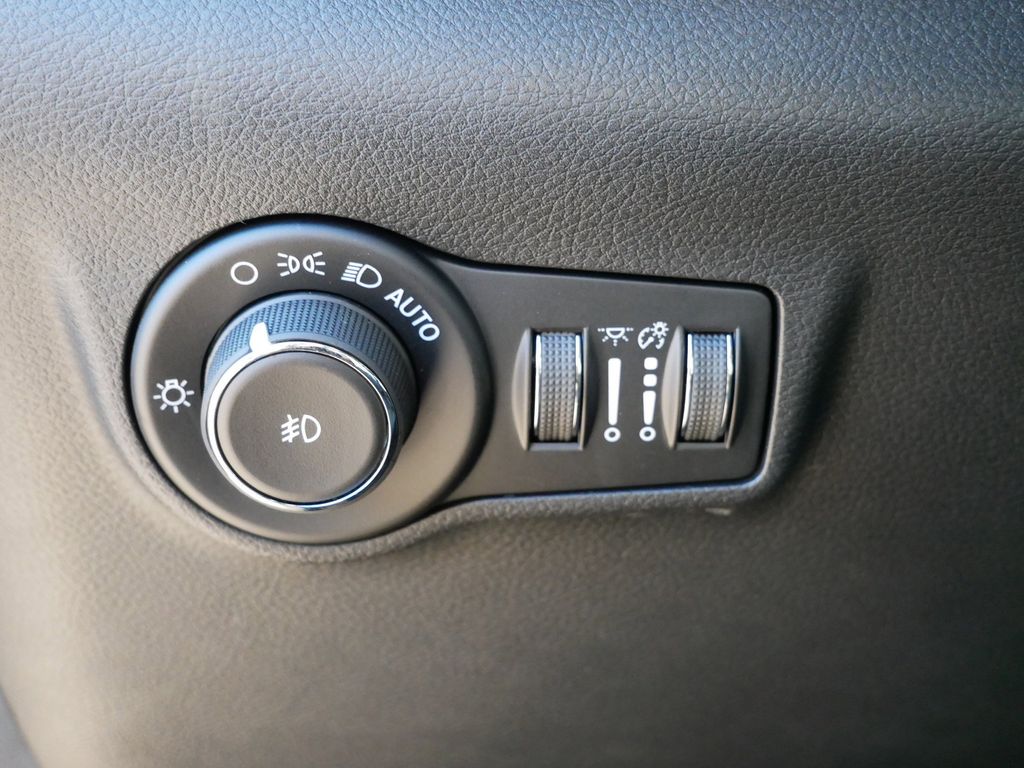 Thumbnail: 2026 Jeep Compass - 38