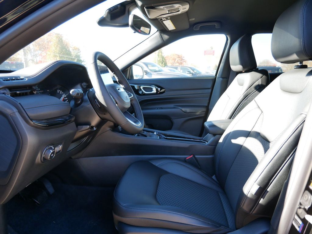 Thumbnail: 2026 Jeep Compass - 33